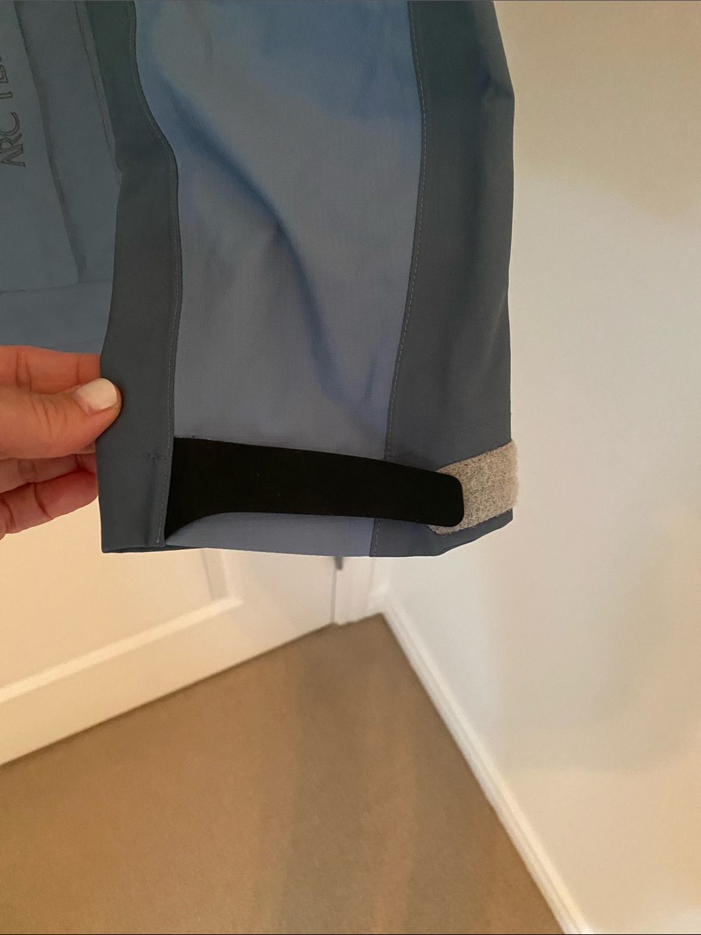 Arc’teryx Shell Jacket - Picture 6 of 12